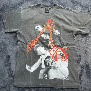 [새상품] Red Hot Chili Peppers 티셔츠 M 사이즈