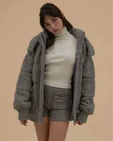 andmary 메리 퀼팅 니트 쉐이프 자켓