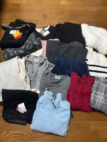 여성용 의류 묶음 판매 17점