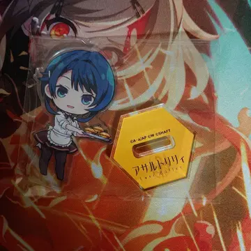 어솔트 릴리 PABLO mini 콜라보 아이자와 카즈하 아크릴 스탠드