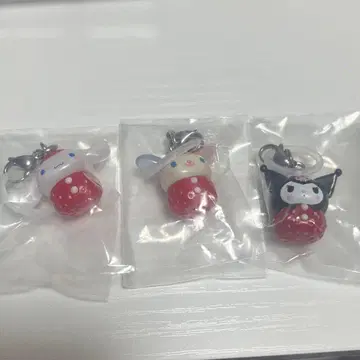 산리오 딸기 메지루시 액세서리 가챠가챠