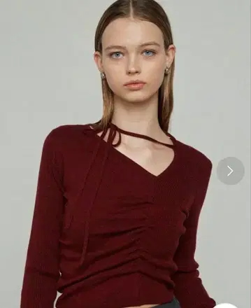 EMODA 초커 개더 핏 니트