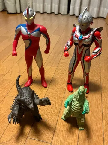 (초거대) 울트라맨 피규어 소프트 비닐 인형 4개 세트