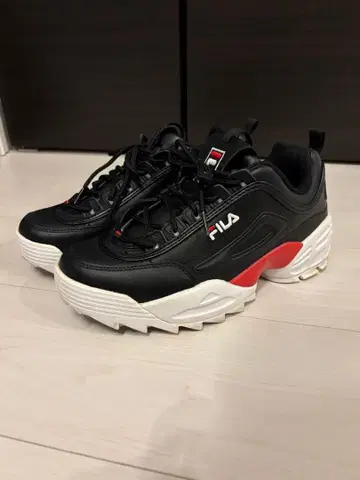 FILA 스니커즈 통굽 블랙/레드