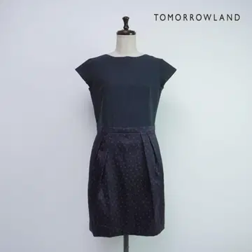 새상품급 투모로우랜드 도킹 원피스 블랙 네이비 사이즈 38*QC377