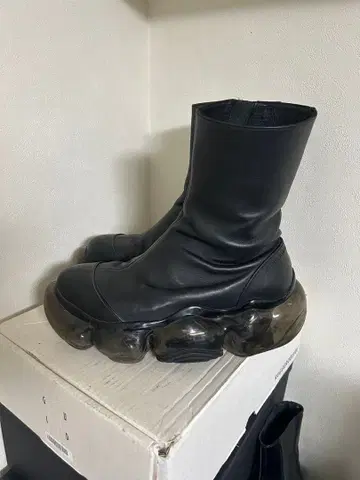 GROUNDS x JOHN LAWRENCE SULLIVAN 블랙 27cm