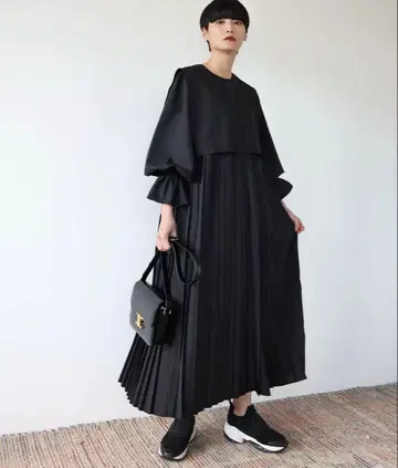 엘프 랭크 플리츠 원피스