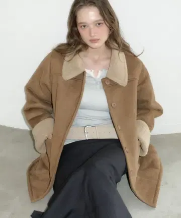 [ GIUNON ] 조절 가능한 슬리브 무스탕 코트 카멜
