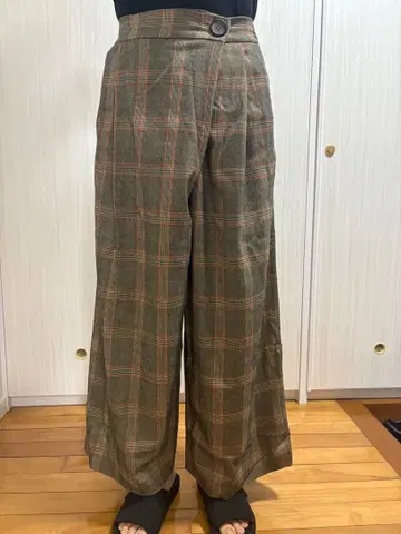 체크 무늬 와이드 팬츠 브라운 계열 미사용 새상품