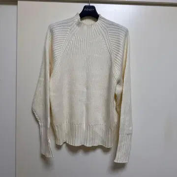 미사용 새상품!ur's 아이보리 긴팔 스웨터 사이즈 s