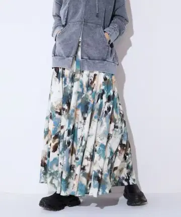 jeanasis(지나시스) 페인트 터치 플레어 스커트 새상품 S 사이즈