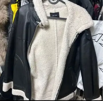 원 웨이 무스탕 코트