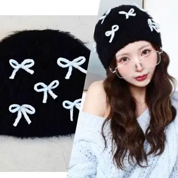 리본 모티브의 검은색 니트 모자 다리치 비니 블랙