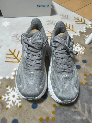 HOKA 클리프톤10 와이드 그레이