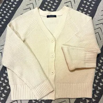 nano UNIVERSE 아이보리 V넥 가디건