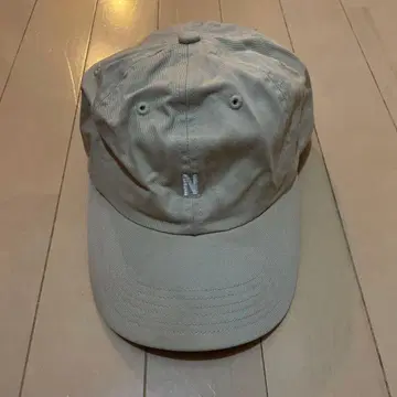 N 로고 자수 베이지 야구 모자