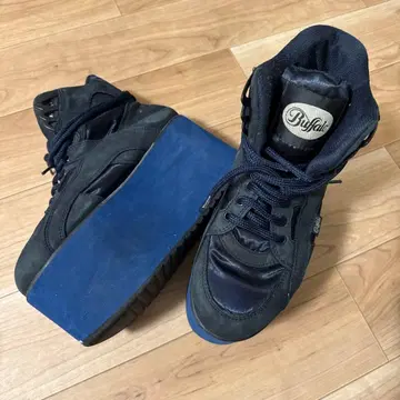 PAMEO POSE x BUFFALO 콜라보 통굽 스니커즈