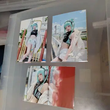 구하기 어려운 데코모리 타카네 코스프레 브로마이드 세트