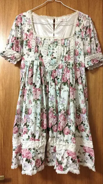 LIZ LISA 꽃무늬 반팔 원피스