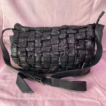 가죽 꼬임 숄더백 (7-61)