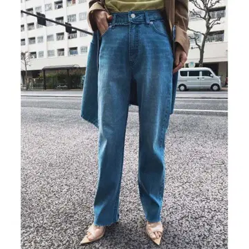 Ameri 아메리 SLIM TAPERED DENIM 테이퍼드 데님