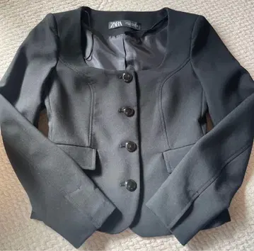 ZARA 블랙 자켓 EUR 32