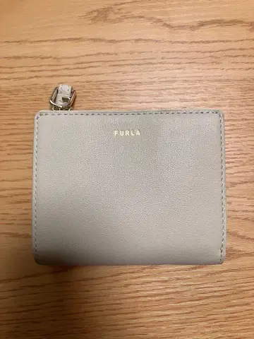 FURLA 이단 접이식 지갑