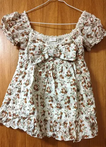 LIZ LISA 꽃무늬 리본 퍼프 슬리브 튜닉