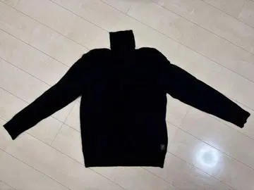 누디진 니트 스웨터 미사용