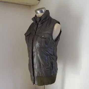 Bay leaf 하이넥 다운 베스트 다운 베스트 카키 사이즈: M