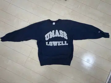 챔피온 리버스 위브 L 네이비 맨투맨