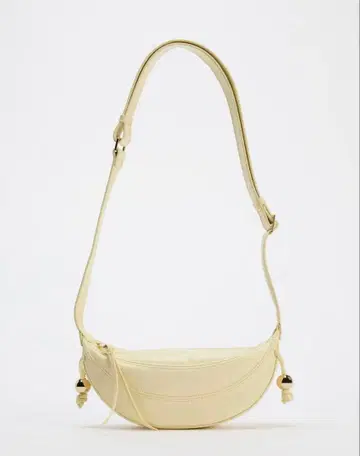 자라 하프문 백