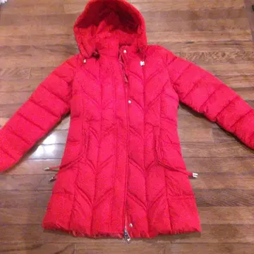 레드 다운 자켓, 후드 부착