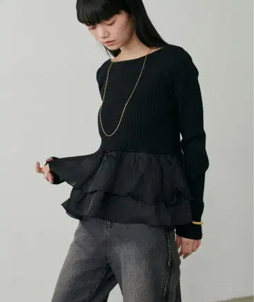 [LARUTA] [Yurie 기획] 앞뒤 2WAY 페플럼 프릴 니트