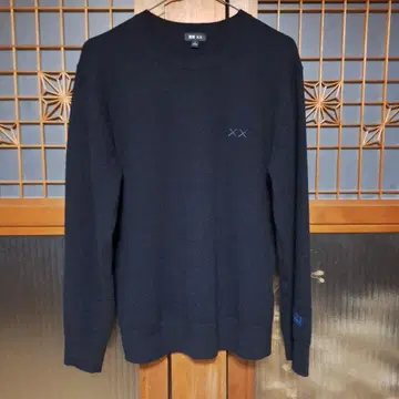 UNIQLO 캐시미어 크루넥 스웨터 KAWS
