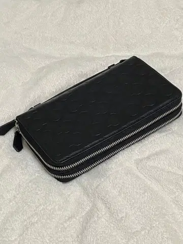 블랙 장지갑 엠보싱 가공