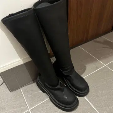 블랙 롱 부츠 통굽 지퍼 포함