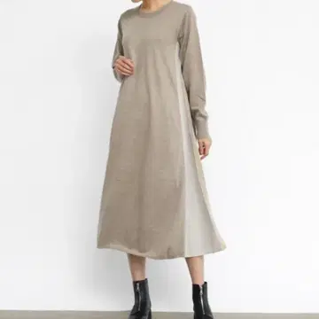 [ 새상품 ] MEDOC 사이드 절개 니트 원피스