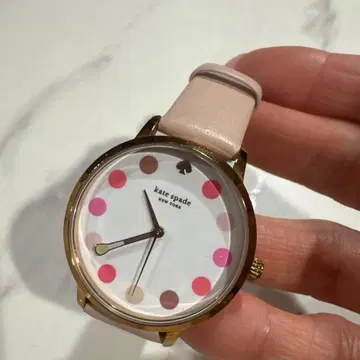 케이트 스페이드 도트 무늬 손목시계