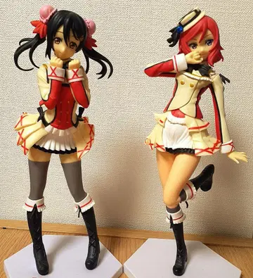 니코와 마키의 피규어 세트