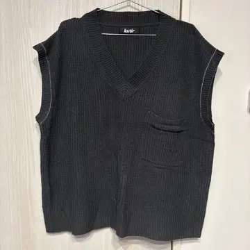 kutir 다크 그레이 V넥 슬리브리스