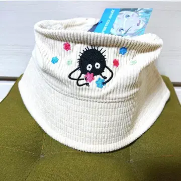 센과 치히로의 행방불명 스스와타리 버킷햇 스튜디오 지브리