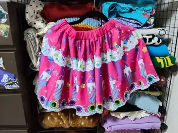 컬러풀한 케이크 패턴 플레어 스커트