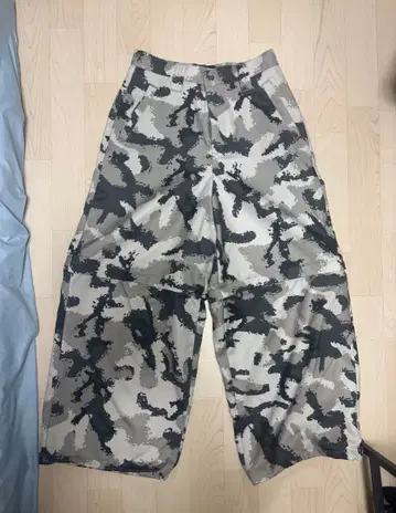 [ a2o ] 디지털 카모 배기 지퍼 팬츠