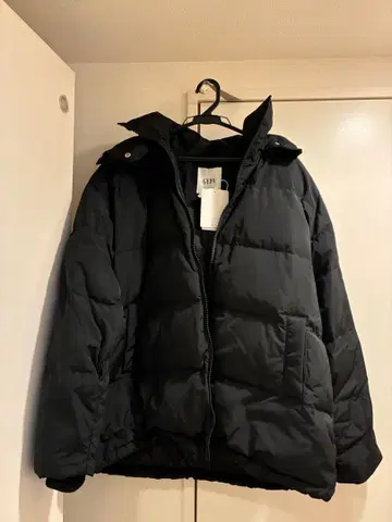 새상품 택 포함 GYDA 다운 블랙