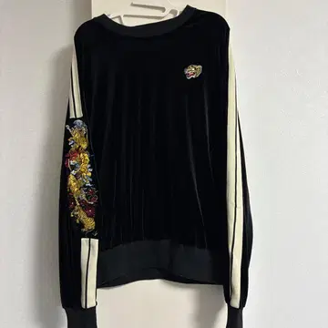 중앙아시아 타이거 트랙 맨투맨