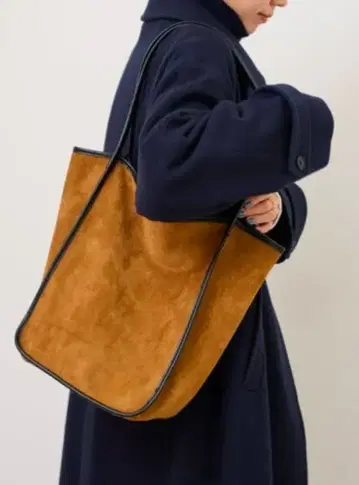 새상품급 iommi 브라운 스웨이드 토트백