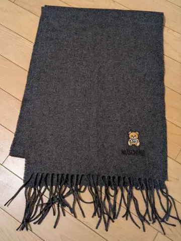 MOSCHINO 곰 자수 머플러 그레이 미사용 새상품