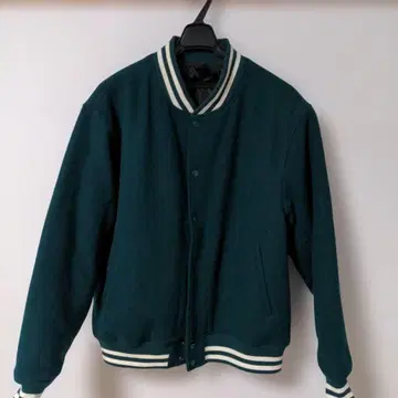 유나이티드 애슬레 바시티 자켓 그린 L