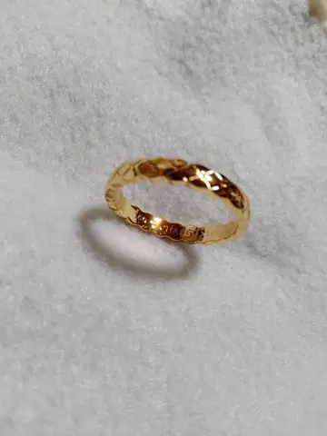 퀼팅 디자인 골드 반지 18호 각인 있음